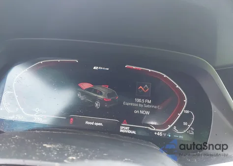 2022 BMW X5 Phev xDrive45E z USA, uszkodzony, nr VIN 5UXTA6C01N9J19119